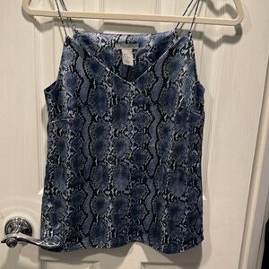 H&M‎ printed blue top